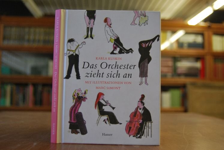 Das Orchester zieht sich an.“ (Kuskin, Karla) – Buch gebraucht kaufen –  A02D4hgm01ZZH